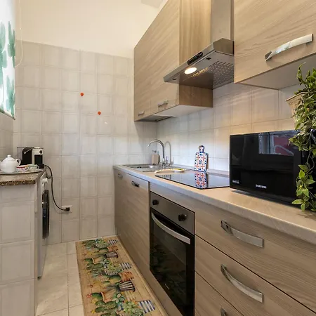 Profu Mare Ground Floor *